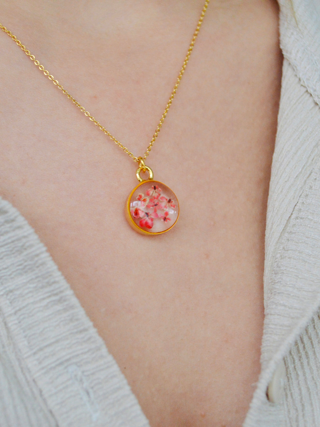 Necklace | Depth of Pink Circle