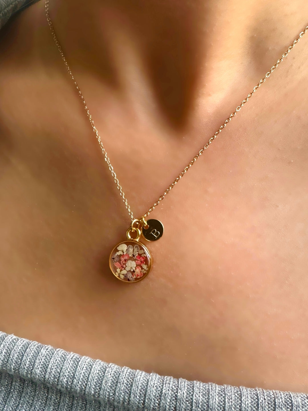 Necklace | Depth of Pink Circle