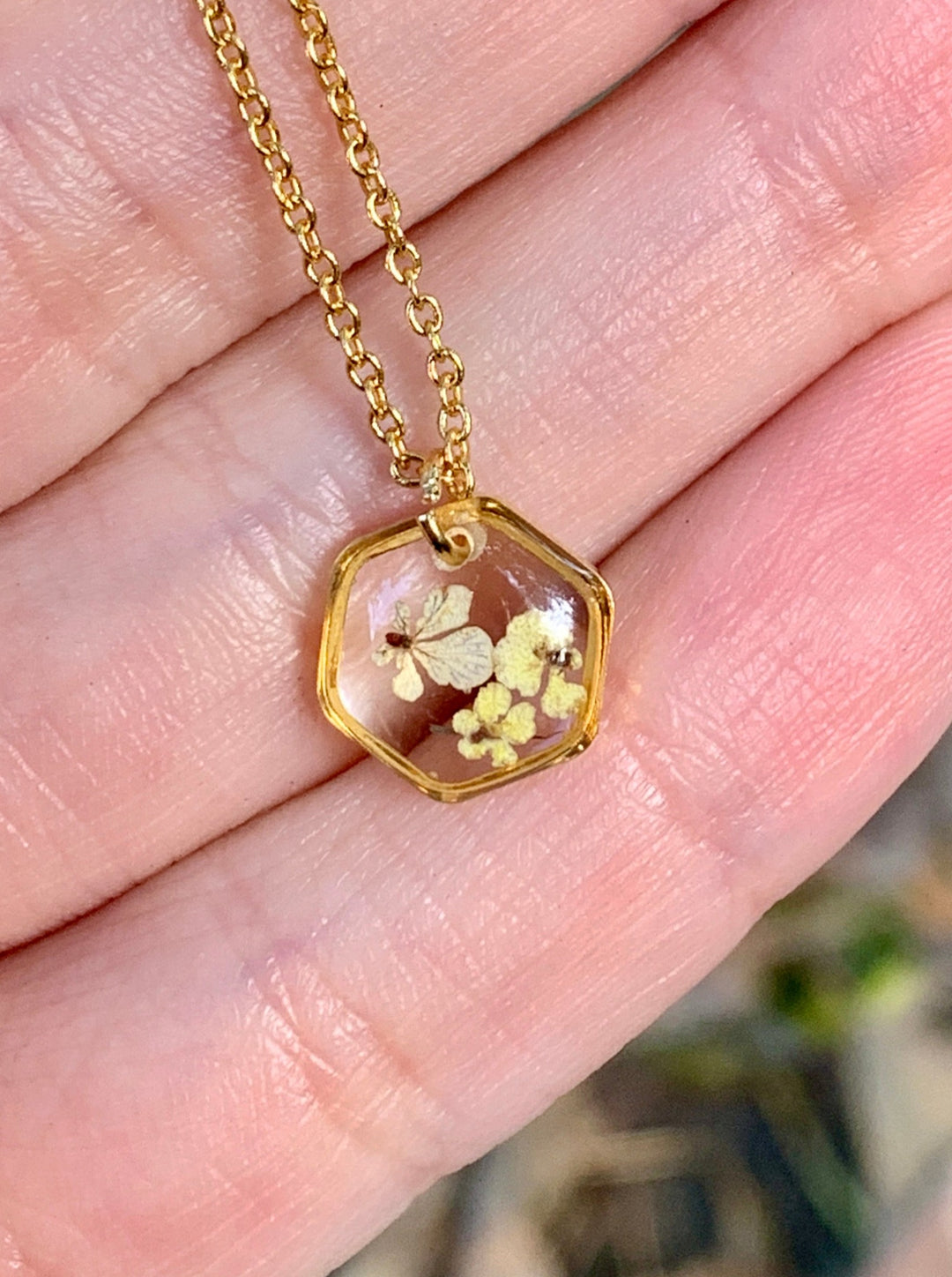 Teeny Weeny Hexagon | White