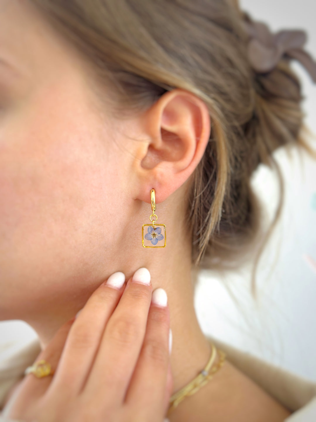 Earring | Teeny Weeny Square Drop Pink