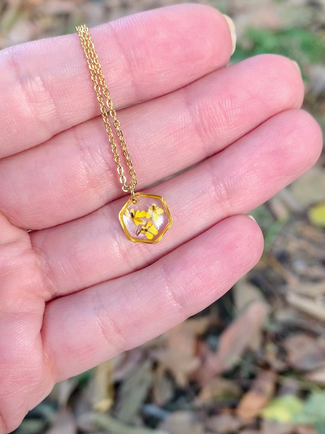 Kolye | Teeny Weeny Hexagon Yellow